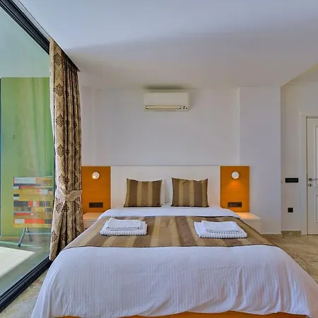 Villa 5 Bedroom Luxury In - 1019