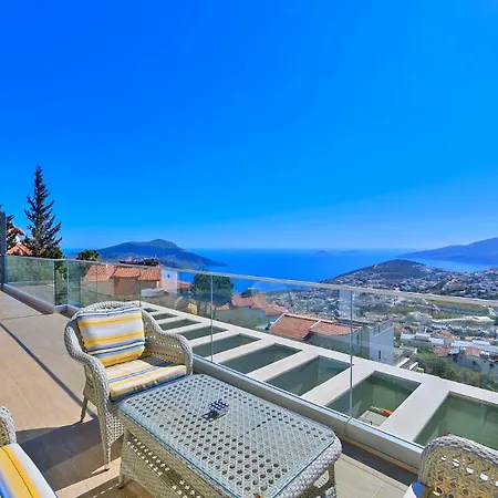 Vilă 5 Bedroom Luxury In - 1019 *